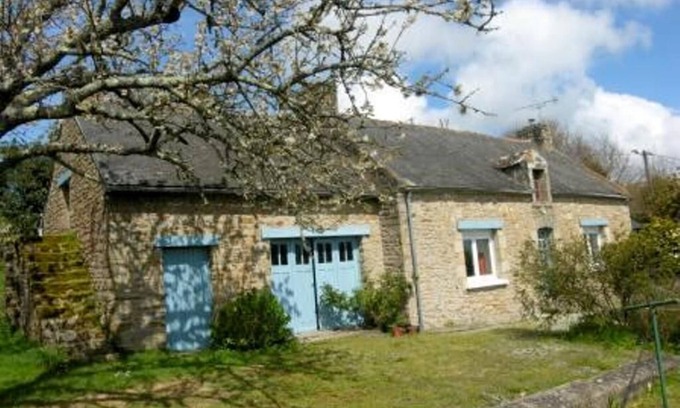 Golfe du Morbihan - Vannes Agglomeration House | Charming Morbihan Retreat with Spa & Hot Tub