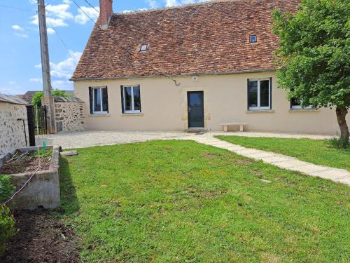 Thevet-Saint-Julien House | Inviting Home with Garden Near George Sand & Nature Trails