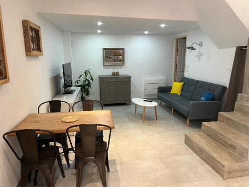 Murviel-les-Beziers House | Charming Village Home: Family-Friendly Getaway Awaits