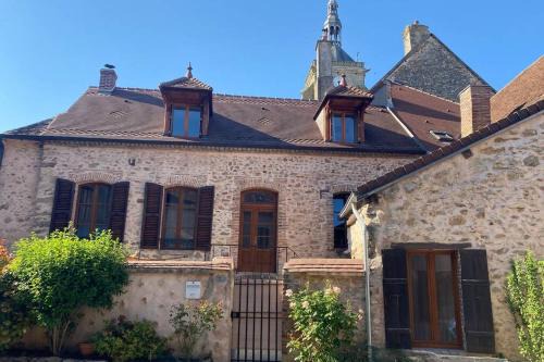 Villenauxe-la-Grande House | Charming Stone House in Champagne - Family Friendly Retreat