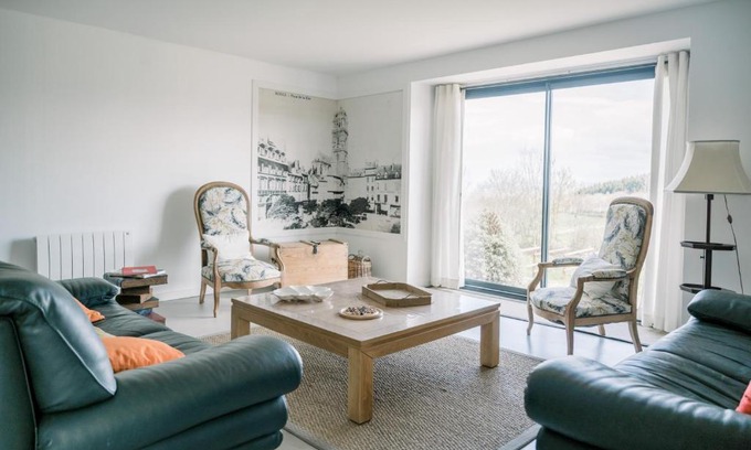 Laissac-Severac-l'Eglise House | Beautiful House Surrounded by Nature in Aveyron