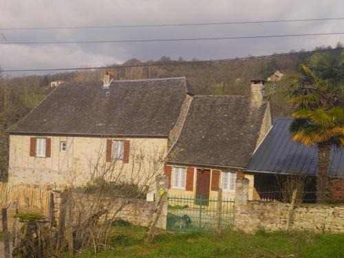 Grezes House | Charmante Maison Périgourdine avec Jardin Clos, Cheminée et à Proximité des Sites Préhistoriques - FR-1-616-291