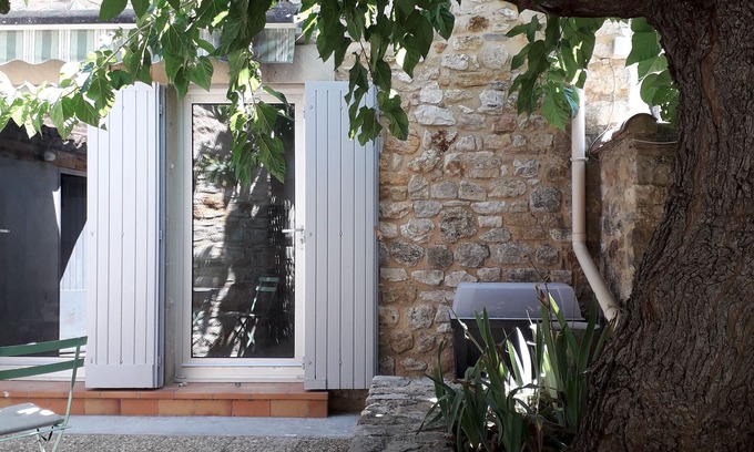 Euzet-les-Bains House | Cozy House Near Uzès with Kitchen & Child-Friendly Amenities
