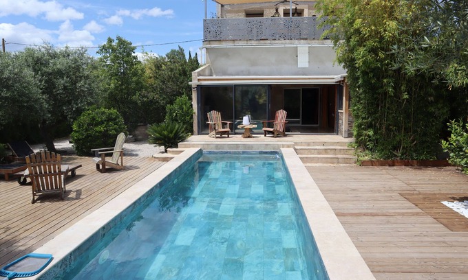 Servian House | Unique Vigneronne Retreat in Occitanie Near the Beach