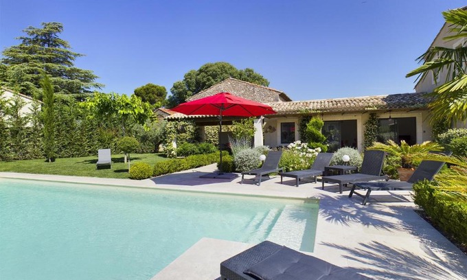 Eygalieres House | Delightful Villa in Eygalière with Pool and Beautiful Garden