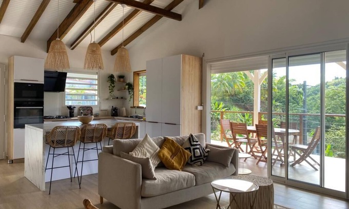Tartane Villa | Enchanting Villa with Ocean View in Trinité