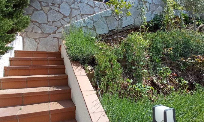 Sa Riera Villa | Seaside Villa Retreat in Begur with Child-Friendly Amenities