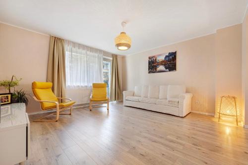 Vahrenwald Apartment | Welcoming Charmante Wohnung with Child-Friendly Amenities