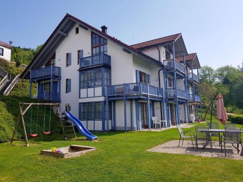 Schofweg Apartment | Cozy Apartment in Langfurth with Balcony & Child-Friendly Amenities