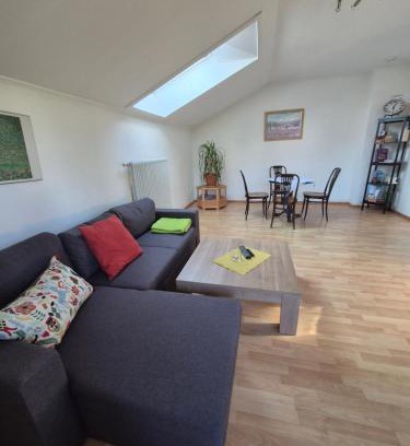 Lindenberg im Allgaeu Apartment | Charmanter Rückzugsort im DG