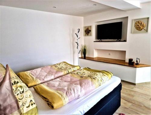 Petersberg House | Child-Friendly Landhaus "Wildrose" Near Halle with 4 Bedrooms