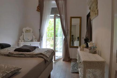 Graz Apartment | Quaint Studio Apartment with Balcony and Garden View in Graz