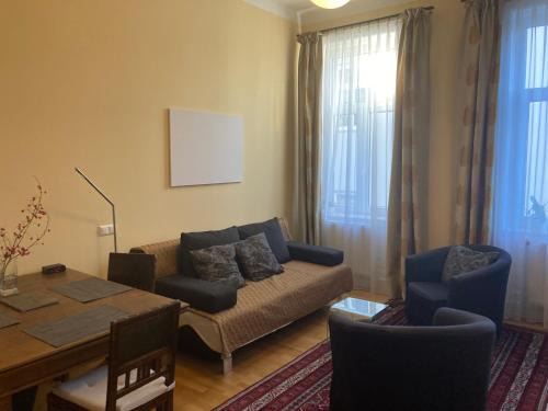 Wahring Apartment | Elegant Vienna Art Nouveau Hotel with Free Wi-Fi