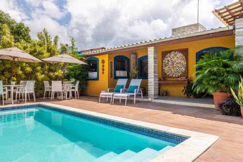 Centro Hotel | Exceptional Charme da Vila Suítes with Pool & Family Fun