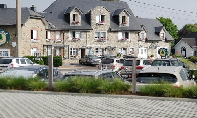 Weverce Hotel | Cozy Hotel Lindenhof: Family-Friendly with Breakfast Included