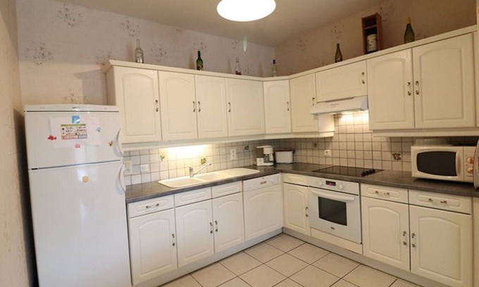 Saint-Just Cottage | Cozy Gite Val-d'Arcomie-Saint-Just with Spa & Family Amenities
