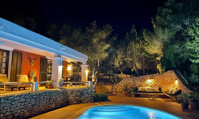 Cala Vadella Villa | Inviting Villa with Private Pool and Breathtaking Ocean Views