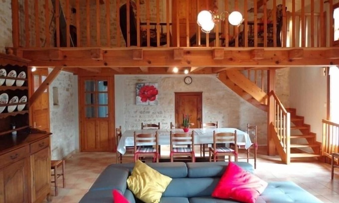 Saint-Juire-Champgillon Cottage | Cozy Gite Saint-Juire-Champgillon with Pool & Spa