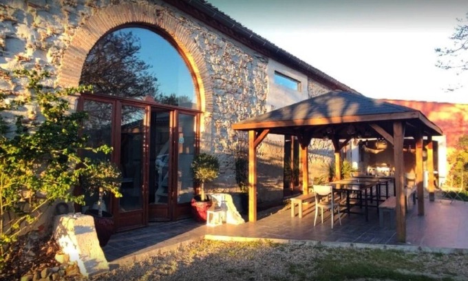 Villeneuve-les-Montreal Other | Inviting Gite for Groups with Private Pool and Spa Access