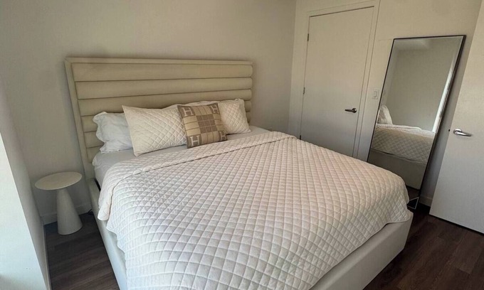 Downtown Apartment | Charming 1 Bed/1 Bath Apt in the Heart of Glendale