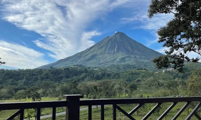 Palma Apartment | Charming 1-bedroom apartment in delightful La Fortuna with WiFi, AC