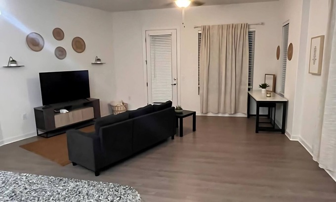 Leander Apartment | Charming 1-bedroom apartment in Leander, featuring AC, WiFi
