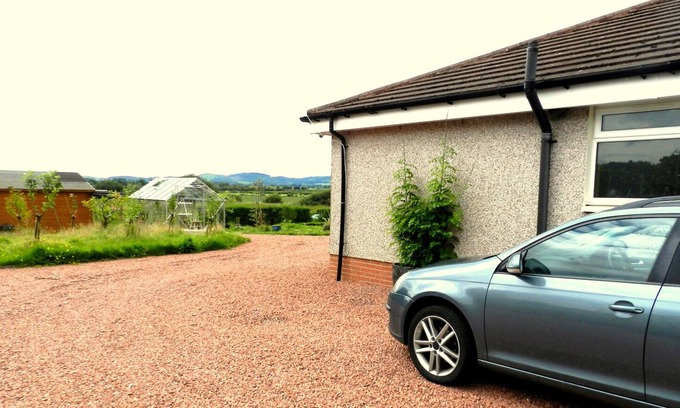 Dumfries Apartment | Charming 1-bedroom apartment in fantastic Dumfries with WiFi stunning views
