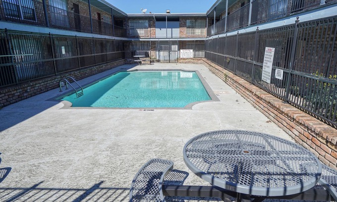 Gulfton Apartment | Charming 1-bedroom apartment in fabulous Houston with pool