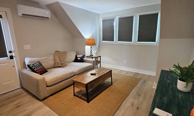Marietta Apartment | Charming 1-Bedroom Carriage House Near Marietta Square
