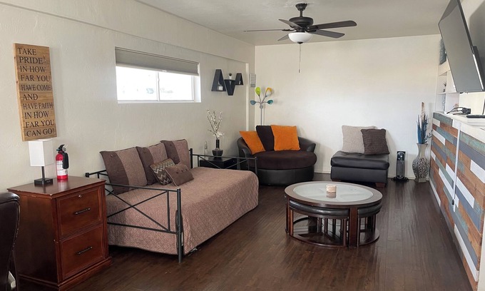 Taft House | Charming 1-bedroom house in lovely Taft with AC, WiFi