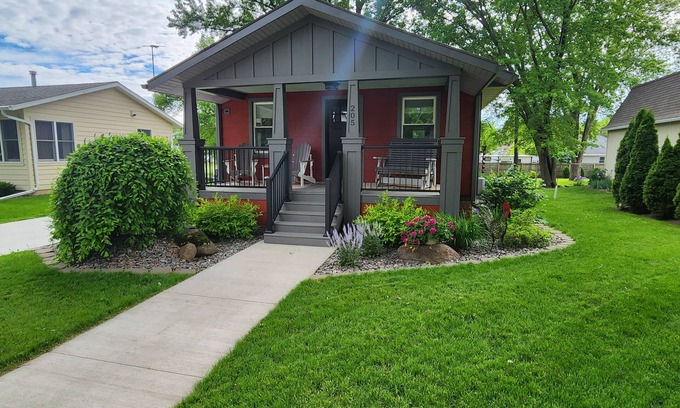 Thorp House | Charming 1-bedroom house in brilliant Thorp with WiFi, AC