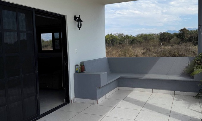 La Union de Isidoro Montes de Oca House | Charming 1-bedroom house with WiFi, AC in welcoming La Saladita