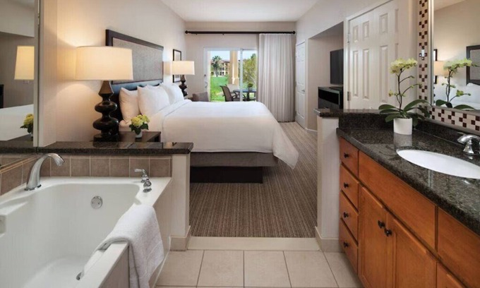 Palm Desert Villa | Charming 1-bedroom villa in Palm Desert. Close to Coachella Music Festival