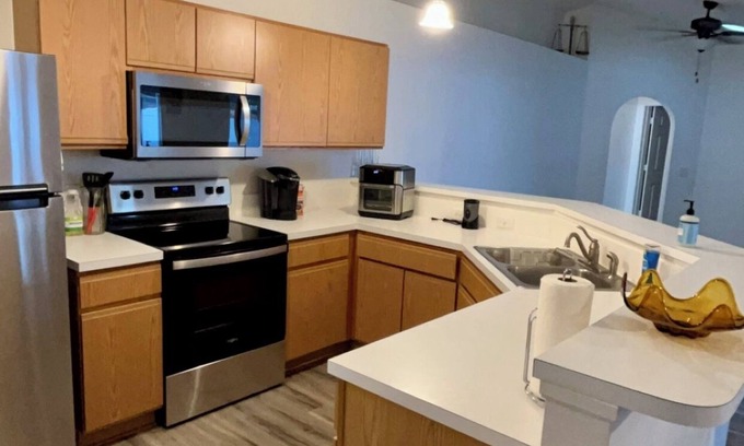 Spring Hill House | Charming 1-bedroom house in tranquil Spring Hill with WiFi, AC