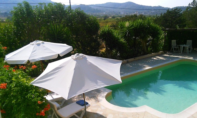 Sant Agusti des Vedra Apartment | Perfect Oceanfront Studio with Private Pool and Spa