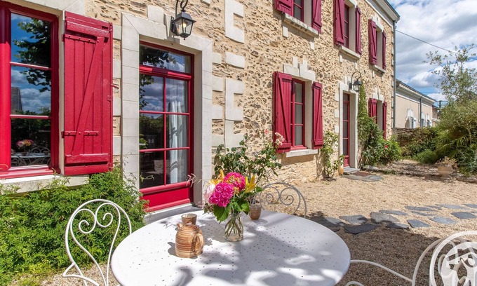 Savennieres Cottage | Cozy Gite Savennières with Spa and Breakfast for Two