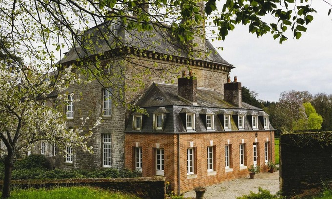 Le Grais Cottage | Cozy Gite Le Grais: Family-Friendly with Spa & Breakfast