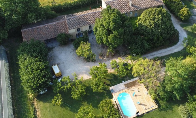 Althen-des-Paluds House | Enchanting 18th-Century Farmhouse with Pool and Spa