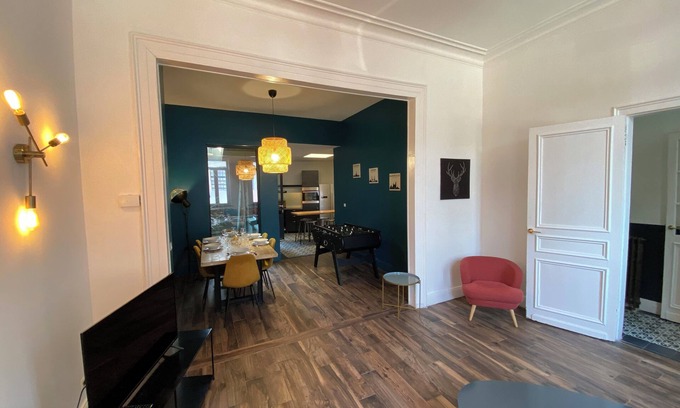 Roubaix House | Charming 1920's house - 6 private bedrooms with bathroom 15 min from Lille