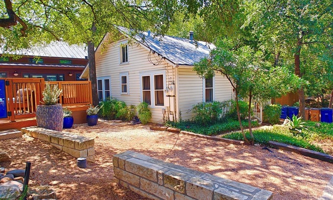 Clarksville Cottage | Quaint 1940s Cottage with Pool & EV Charger - Rated 9.8