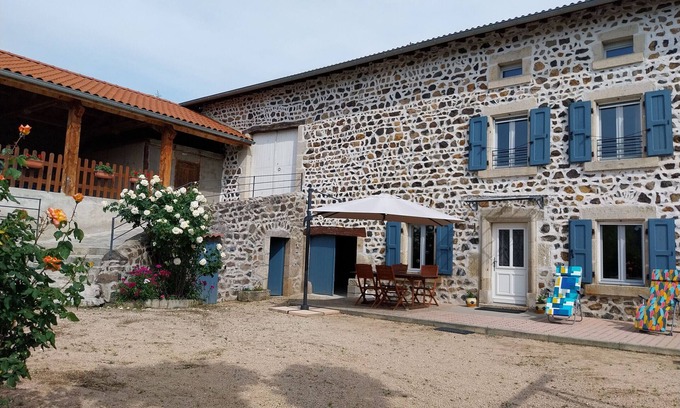 Saint-Vincent Cottage | Unforgettable Stay at Gite Saint-Vincent: 3 Bedrooms for 6