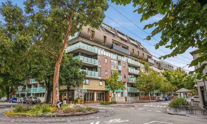 Fitzroy Apartment | Elegant 1BR Fitzroy Retreat with Pool, Gym & Parking
