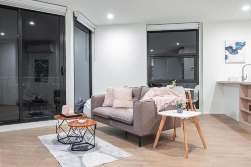 Maribyrnong Apartment | Delightful 1BR Maribyrnong: WiFi, Parking & Balcony