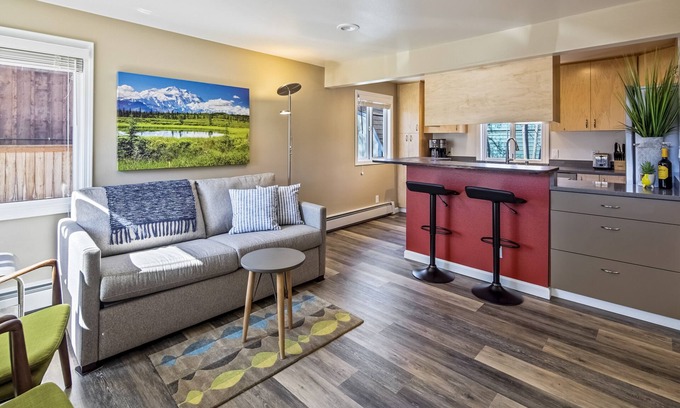 North Star House | Charming 1BR w/pull-out sofa and smart TV - dog friendly