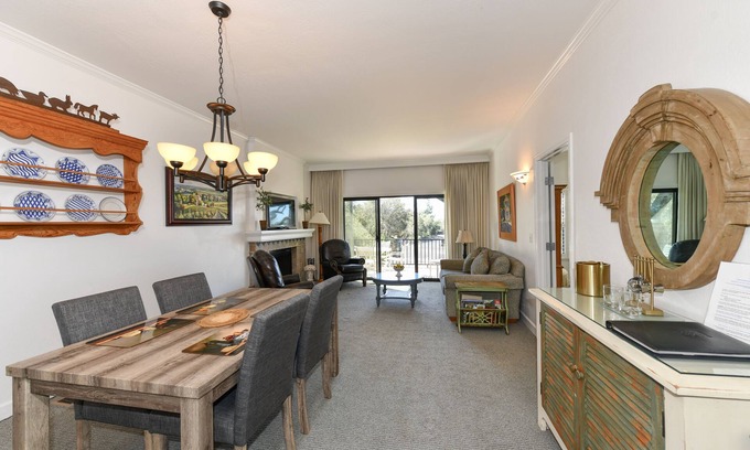 Napa Condo | Guest Rated 9.6: Cozy Condo with Pool & Hot Tub at Silverado