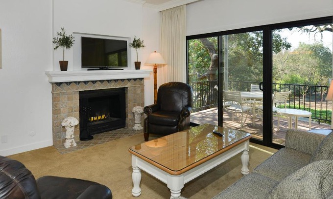 Napa House | Guest Rated 10/10: Condo at Silverado with Hot Tub