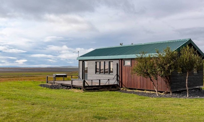Storidalur Cottage | Inviting 2-Bed Cottage with Kitchen near Seljalandsfoss