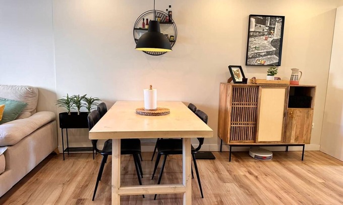 Mafamude Apartment | Charming 2-bedroom apartment with WiFi, AC in peaceful Vila Nova de Gaia