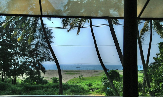 Andhakaranazhy Bed & Breakfast | Charming 2 Beach front bedroom B&B with AC, WiFi in Marari Arthunkal