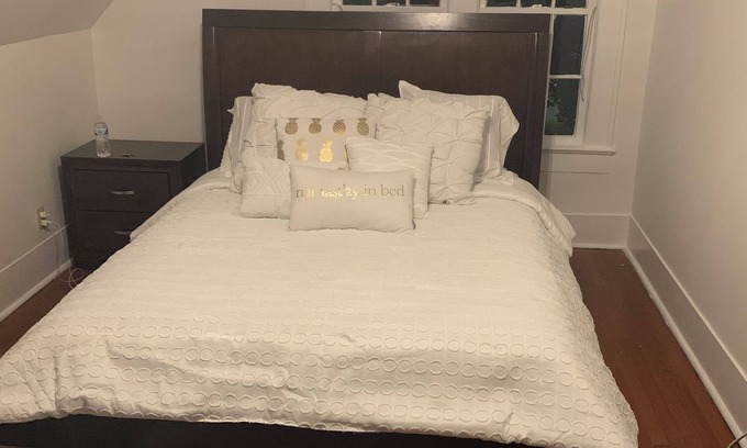 Albany House | Charming 2 Bed/2 Bath Home in Historic Downtown Albany